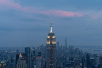 Le couple qui a escaladé l'Empire State Building de retour au tribunal