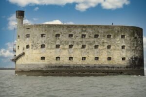 Fort boyard : cyril féraud boucle sa première saison avec deux soirées événement Fort Boyard : Cyril Féraud boucle sa première saison avec deux soirées événement