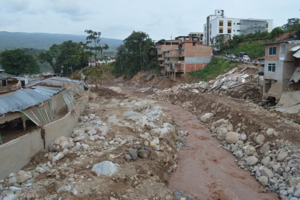 Inondations népal-tibet : le bilan grimpe à 623 morts, 2 500 disparus Inondations Népal-Tibet : le bilan grimpe à 623 morts, 2 500 disparus