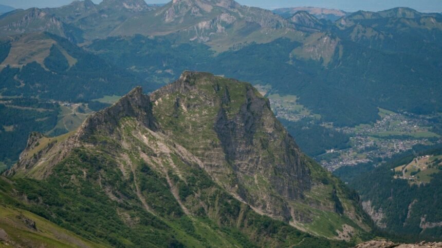 Isère : un randonneur de 34 ans meurt dans une chute de 400 mètres au dévoluy Isère : un randonneur de 34 ans meurt dans une chute de 400 mètres au Dévoluy