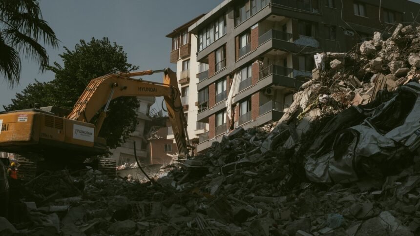 Italie : un séisme de magnitude 4,7 fait 26 blessés près de naples Italie : un séisme de magnitude 4,7 fait 26 blessés près de Naples