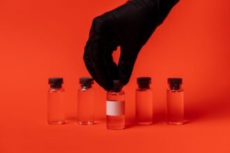 Mélanome : le vaccin ARN de Moderna et Merck réussit sa phase 3