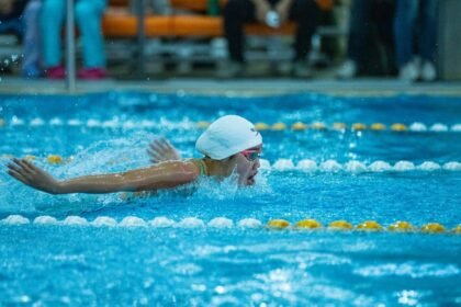Natation : Grousset et Moluh décrochent l’argent aux Europe de Saint-Denis