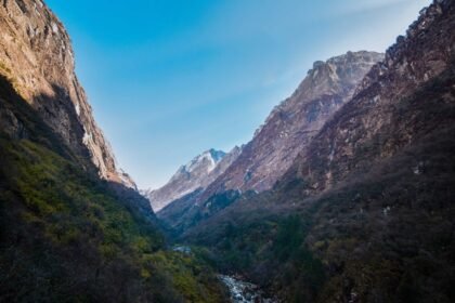 Crue au Népal et au Tibet : le bilan grimpe à 165 morts et 403 disparus