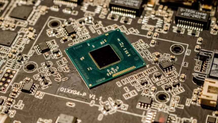 Nvidia : 96,2 milliards de revenus au 2e trimestre, l'action recule quand même Nvidia : 96,2 milliards de revenus au 2e trimestre, l’action recule quand même