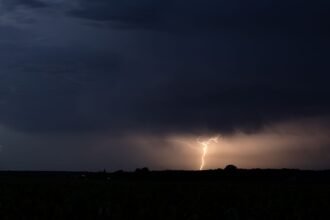 Orages : jusqu'à 65 départements en vigilance jaune ce dimanche