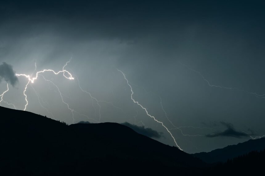 Orages : vigilance jaune dans les hautes-pyrénées, les pyrénées-atlantiques et les landes Orages : vigilance jaune dans les Hautes-Pyrénées, les Pyrénées-Atlantiques et les Landes