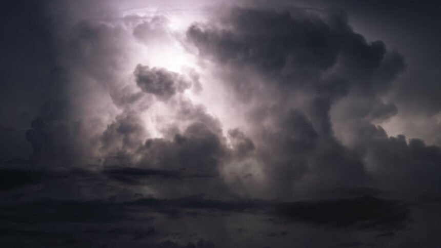 Orages : la vigilance passe à l&rsquo;orange en Ardèche, Drôme et Isère