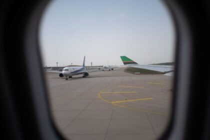 Orly : la piste 4 ferme quatre mois dès ce lundi, 3 000 vols concernés Orly : la piste 4 ferme quatre mois dès ce lundi, 3 000 vols concernés