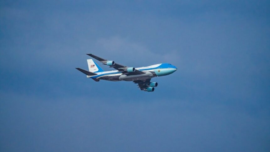 Otan : donald trump aurait changé d'avion en secret face à des menaces iraniennes OTAN : Donald Trump aurait changé d’avion en secret face à des menaces iraniennes