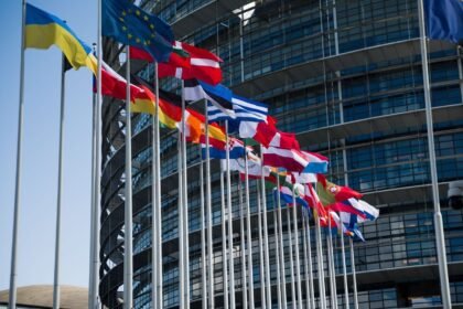 Sanctions russes : l&rsquo;UE veut viser 4 000 entités, un tiers de plus