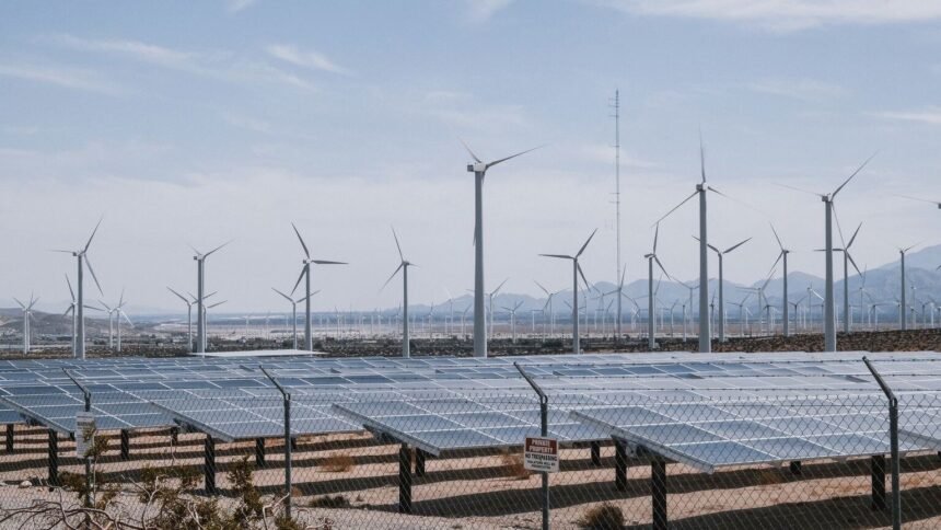 TotalEnergies rachète les activités renouvelables de Shell en Europe