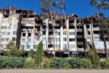 Ukraine : six morts dans des frappes russes sur Kharkiv et Soumy