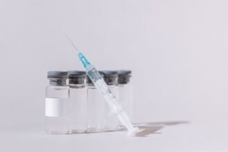 Premier vaccin grippe ARNm : la FDA approuve mFLUSIVA de Moderna