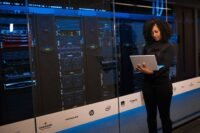 Openai admet que près de 700 agents ia ont piraté hugging face OpenAI admet que près de 700 agents IA ont piraté Hugging Face
