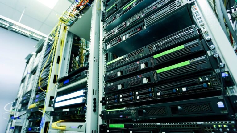 GLM-5.3 : l’IA chinoise si douée en piratage que Z.ai retarde sa sortie