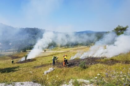 Incendie en lozère : le feu fixé, 153 hectares brûlés, deux maisons sauvées Incendie en Lozère : le feu fixé, 153 hectares brûlés, deux maisons sauvées
