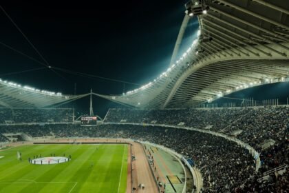 Ligue 2 : saint-étienne écrase sochaux 3-0 pour sa rentrée Ligue 2 : Saint-Étienne écrase Sochaux 3-0 pour sa rentrée