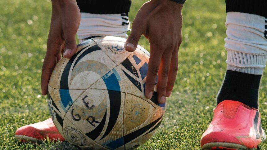 Ligue 1 : le havre arrache le nul à lyon, sifflé par son public Ligue 1 : Le Havre arrache le nul à Lyon, sifflé par son public