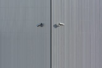 Ce motif imprimé rend une voiture invisible aux caméras de surveillance IA