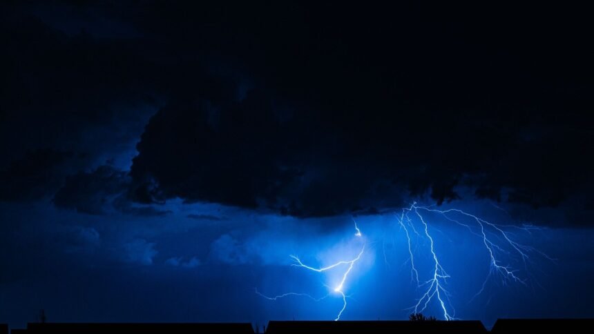 Orages en gironde : une maison détruite à lacanau, aucun blessé Orages en Gironde : une maison détruite à Lacanau, aucun blessé