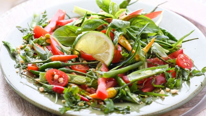 Cette salade de haricots verts, tomates cerises et amandes se prépare en 20 minutes