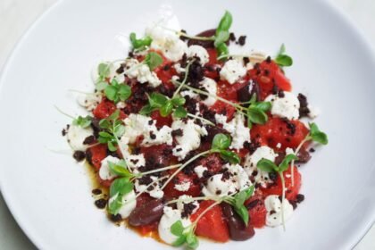 Rafraîchissez-vous avec cette salade pastèque, feta et menthe en 15 minutes