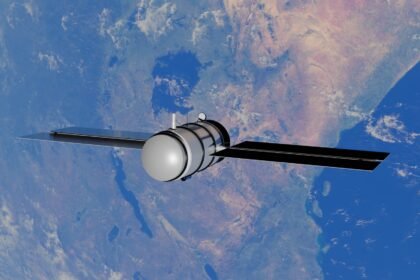 Starcloud lève 230 millions d'euros pour héberger l'IA en orbite