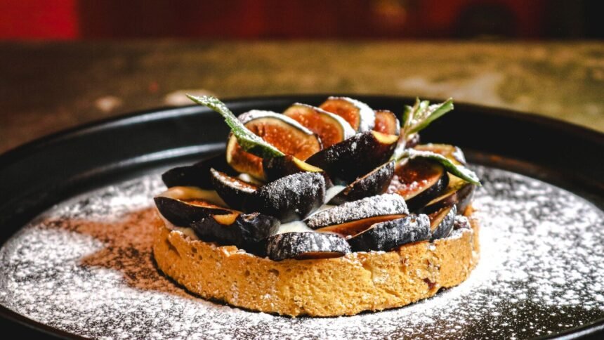 Cette tarte aux figues fraîches et au miel se prépare en 25 minutes Cette tarte aux figues fraîches et au miel se prépare en 25 minutes