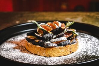 Cette tarte aux figues fraîches et au miel se prépare en 25 minutes