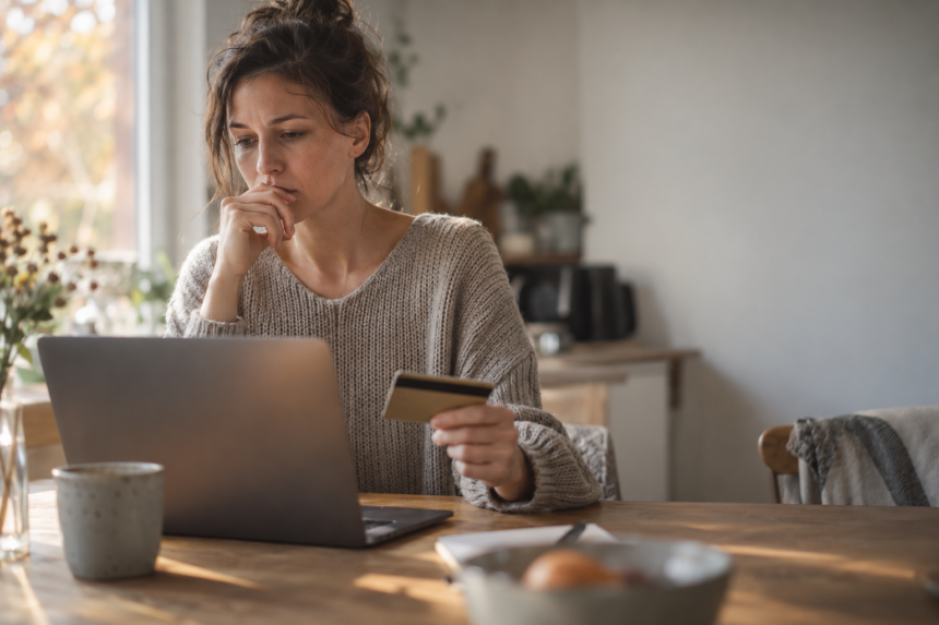 Paiement en 3 fois : le gouvernement le requalifie en crédit le 20 novembre Paiement en 3 fois : le gouvernement le requalifie en crédit le 20 novembre