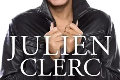 Julien Clerc : une nouvelle biographie explore près de 60 ans de carrière