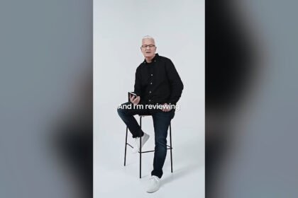 Samsung fait promouvoir le Galaxy Z Fold 8 par un « Tim Cook » après l’iPhone Duo
