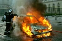 Agen : onze voitures détruites par un incendie, le trafic sncf perturbé Agen : onze voitures détruites par un incendie, le trafic SNCF perturbé