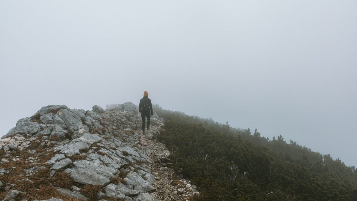 Albertville : un randonneur de 80 ans retrouvé vivant après une nuit dans le brouillard