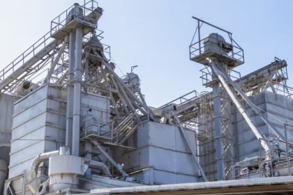 Cimenterie de Ranville : grève dès 5 h mardi contre la fermeture, 87 salariés concernés