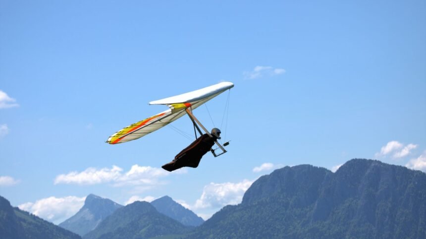 Coupe Icare : deux morts en deltaplane, les vols repris en hommage