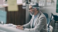 Cumul emploi-retraite : 7 000 € de plafond en 2027, les libéraux ont jusqu'au 1er octobre affaire Grégory prescription
