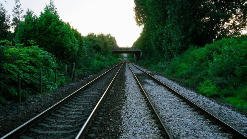 Déraillement de cléon : un rail retrouvé sur la voie, trafic coupé et remboursements Déraillement de Cléon : un rail retrouvé sur la voie, trafic coupé et remboursements