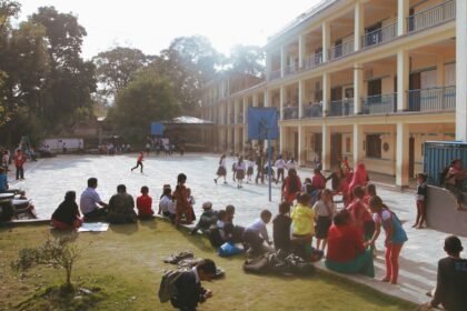 Dérogation à la carte scolaire : la mairie décide à l'école, le Dasen au collège