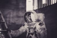 Sophie adenot : troisième sortie dans l’espace en trois semaines depuis l’iss