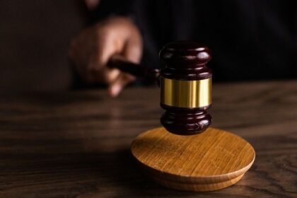 Ismaïl, 4 ans, tué dans un ascenseur à argenteuil : le tribunal de pontoise condamne les responsables Ismaïl, 4 ans, tué dans un ascenseur à Argenteuil : le tribunal de Pontoise condamne les responsables