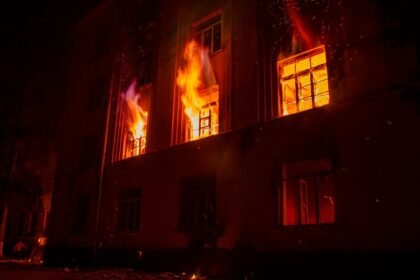 Paris 20e : des mortiers d&rsquo;artifice «pour un mariage» font exploser un appartement, 100 résidents évacués