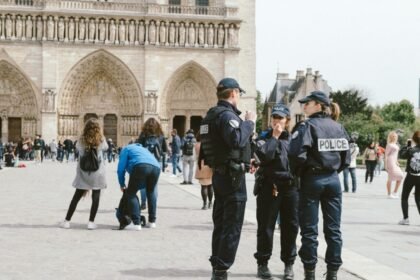 Syndicats de police : sortie amère après une longue journée chez nuñez en bref