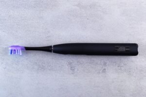 Camerajet : dyson lance sa brosse à dents avec caméra intégrée à 479 € CameraJet : Dyson lance sa brosse à dents avec caméra intégrée à 479 €