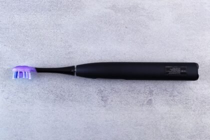 CameraJet : Dyson lance sa brosse à dents avec caméra intégrée à 479 €
