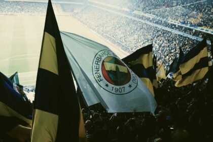 Guendouzi suspendu 4 matchs par l'UEFA après les incidents à Lyon-Fenerbahçe