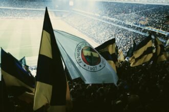 Guendouzi suspendu 4 matchs par l'UEFA après les incidents à Lyon-Fenerbahçe