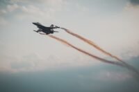 Iran : les États-Unis frappent un 2e jour, Téhéran attaque des bases américaines