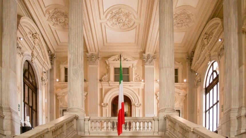 Giorgia Meloni bat le record de longévité au pouvoir en Italie
